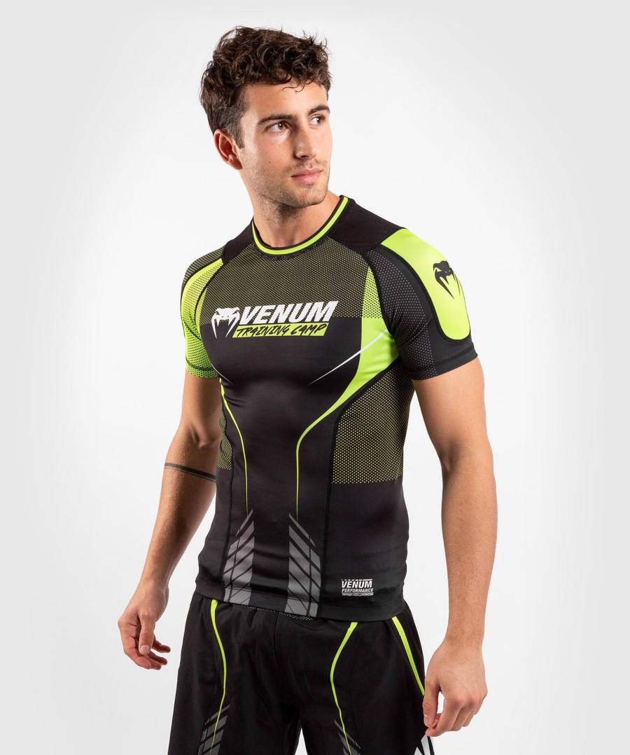 venum training camp 3.0 rashguard - korte mouwen