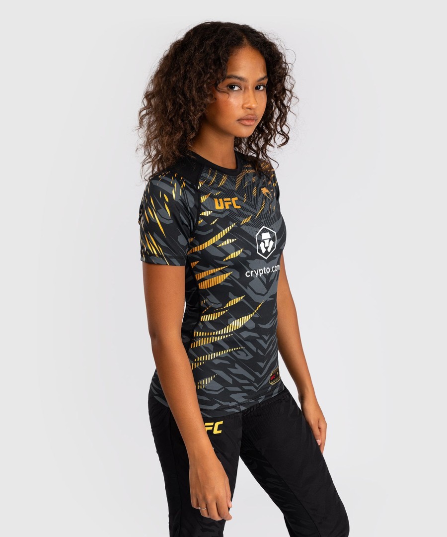 ufc fusion by venum authentic fight night women performance rashguard met korte mouwen - champion