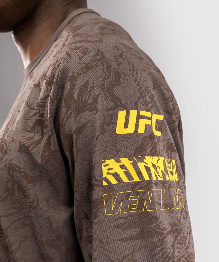 ufc fusion by venum fight week heren t-shirt met lange mouwen - aardbruin