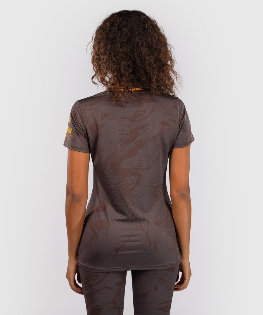 ufc fusion by venum fight week dames t-shirt van dry-tech materiaal - aardbruin