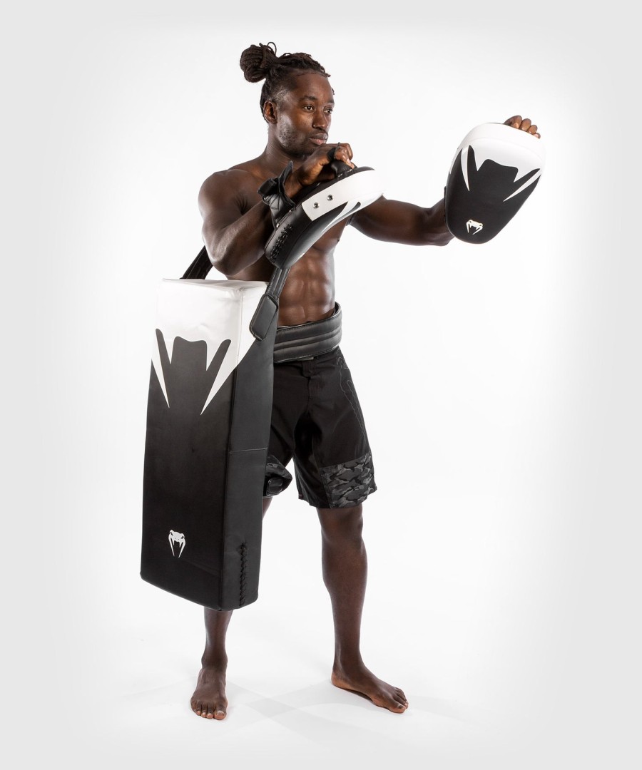 venum satchel kick shield - zwartwit