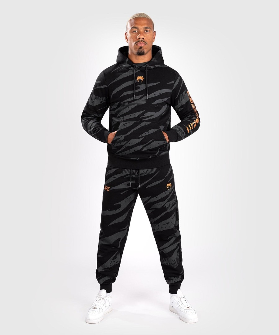 ufc adrenaline by venum fight week heren pullover hoodie - urban camo