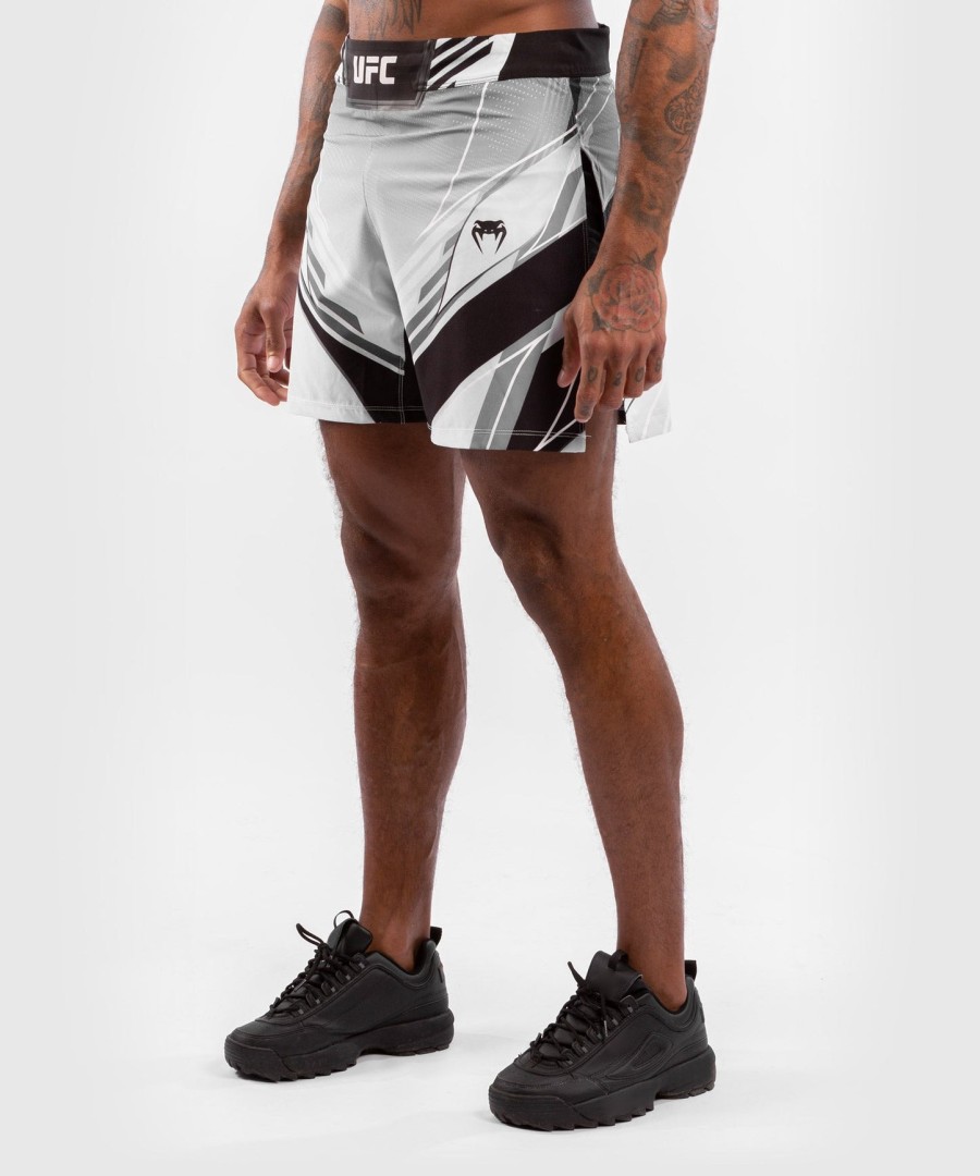 ufc venum authentic fight night gladiator shorts voor heren - wit