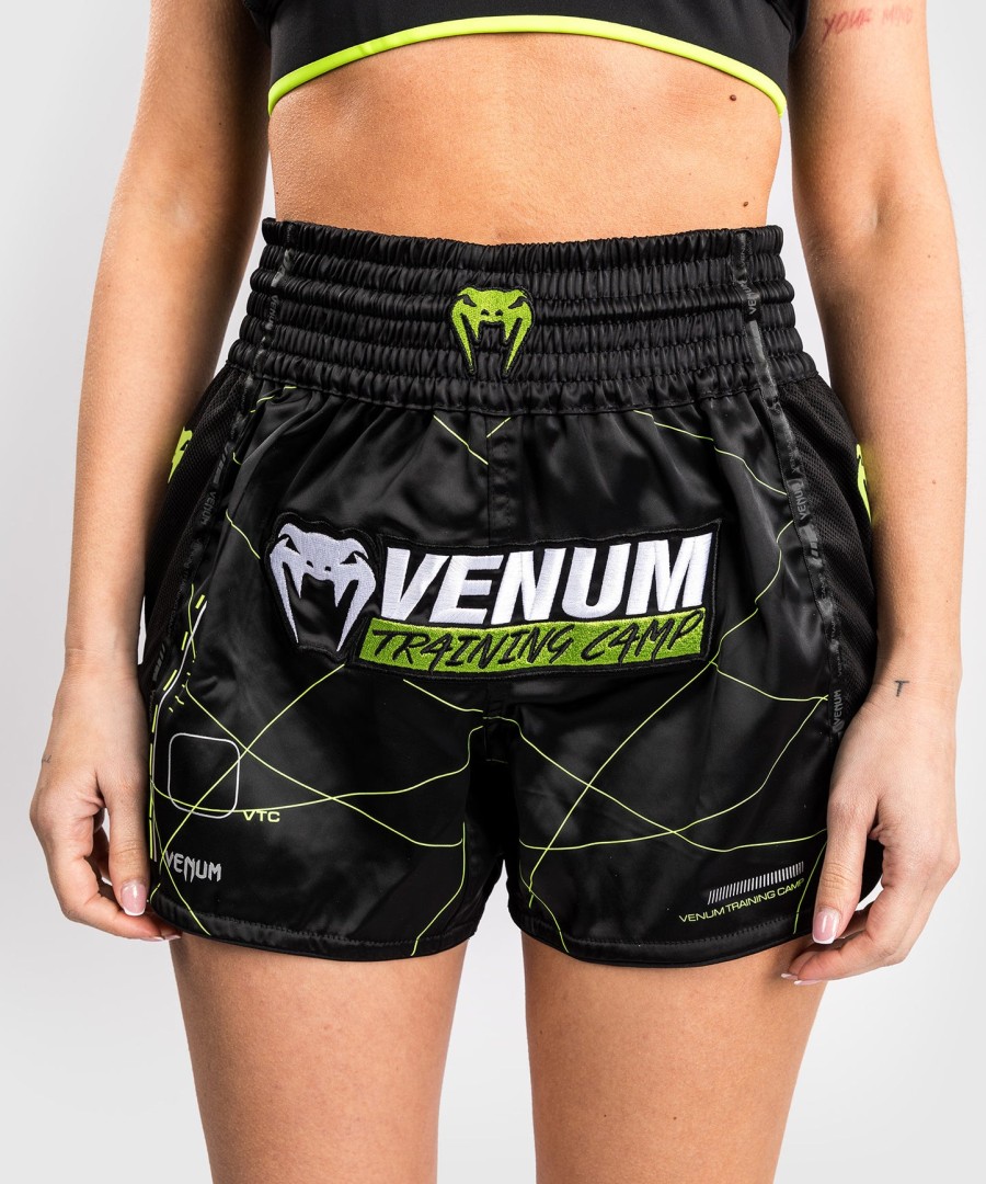 venum training camp 4.0 muay thai short - zwartneon groen